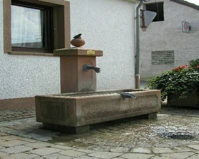 Dorfbrunnen3.jpeg